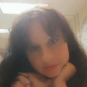 Meet your Posher, Ramona